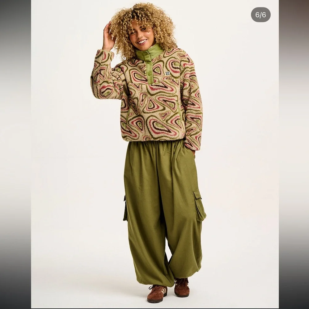 Lucy & Yak Borg Fleece in the Yosemite print - Picture 3 of 12